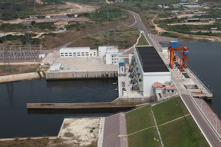 Barrage hydroélectrique d'Imboulou (vue aérienne)